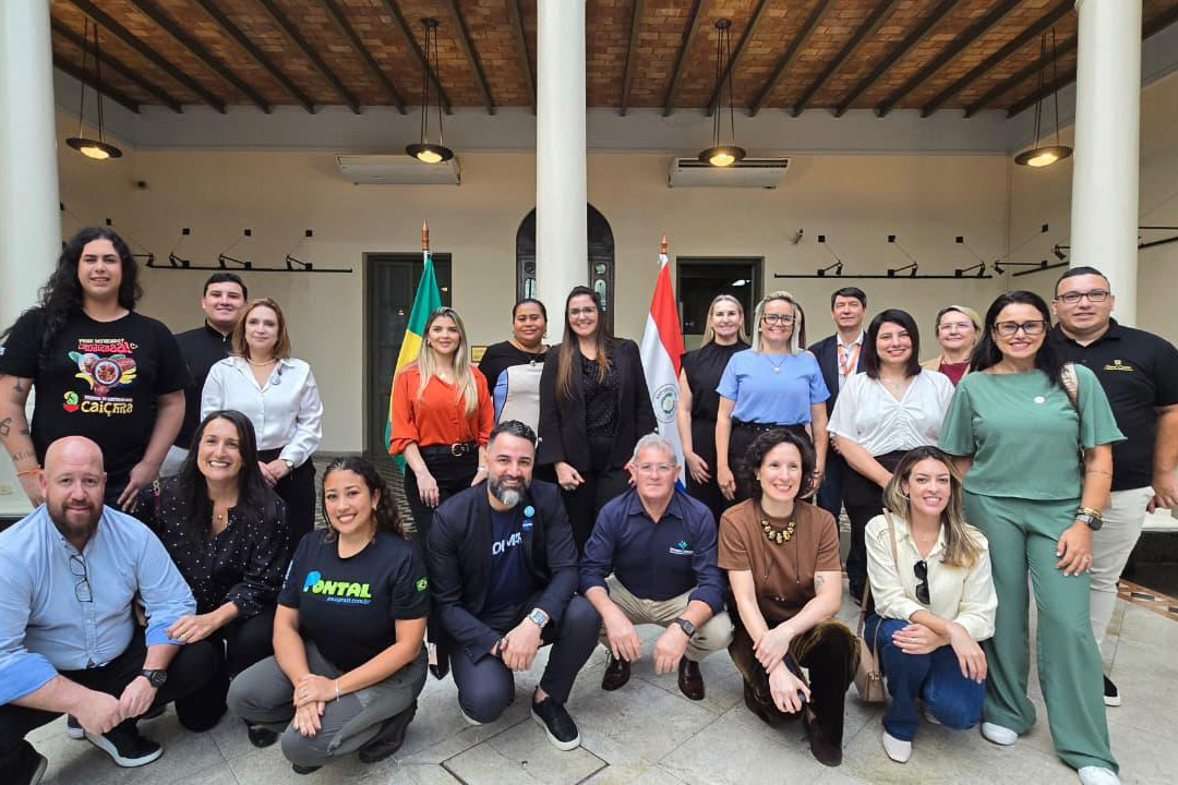 Encontro na Embaixada do Brasil no Paraguai garante visita de profissionais do turismo ao Litoral do Paraná