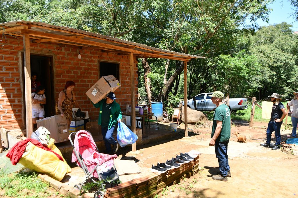 Itaipu mobiliza assistência a famílias de Ciudad del Este diante da cheia do rio Paraná