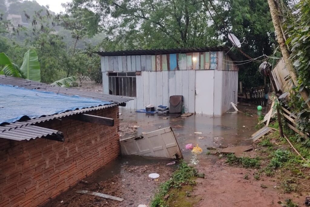 Nível do Rio Paraná deve começar a cair a partir de sábado (17)