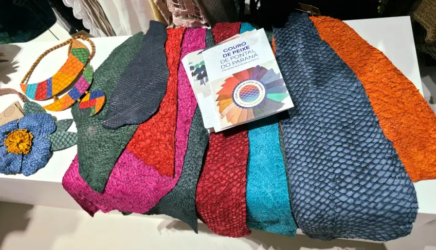 Couro de peixe de Pontal do Paraná ganha vitrine na São Paulo Fashion Week