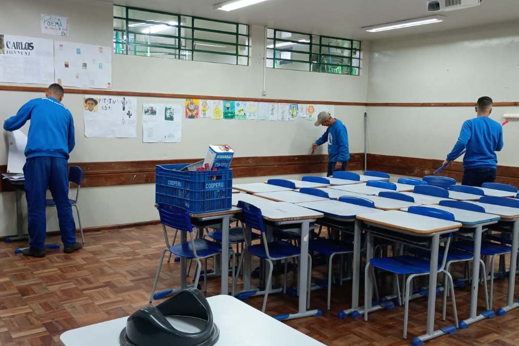 Programa Mãos Amigas atende 494 escolas e gera economia de R$ 4,4 milhões em 2026