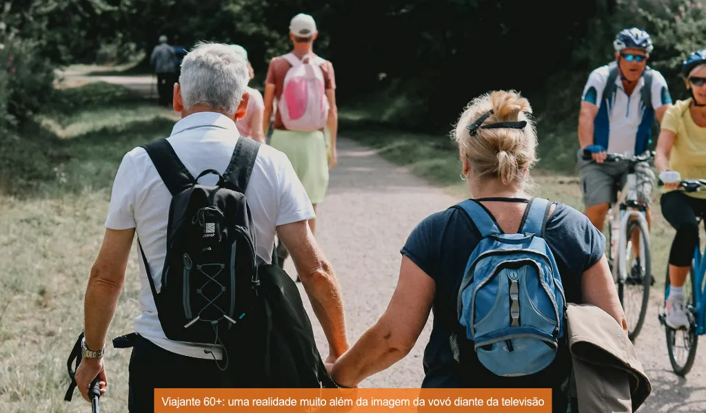 Abaixo o padrão estereotipado do viajante 60+